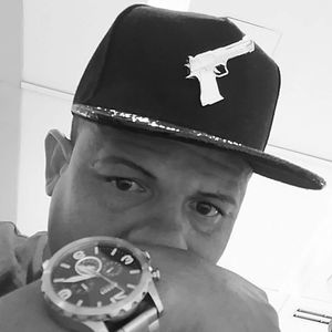 Meet your Posher, Henery